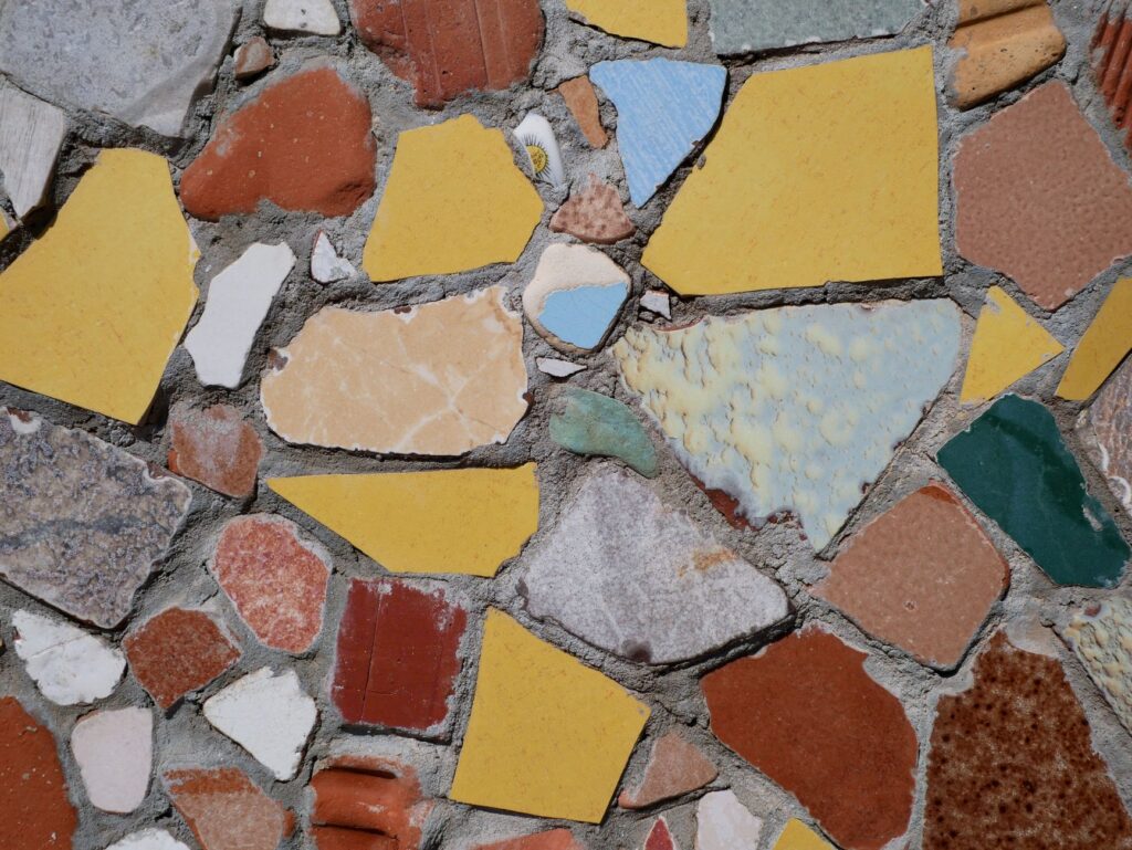 Gdzie wyrzucić ceramikę: jedna filiżanka psuje cały pojemnik szkła